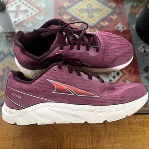 Altra Rivera running sneakers